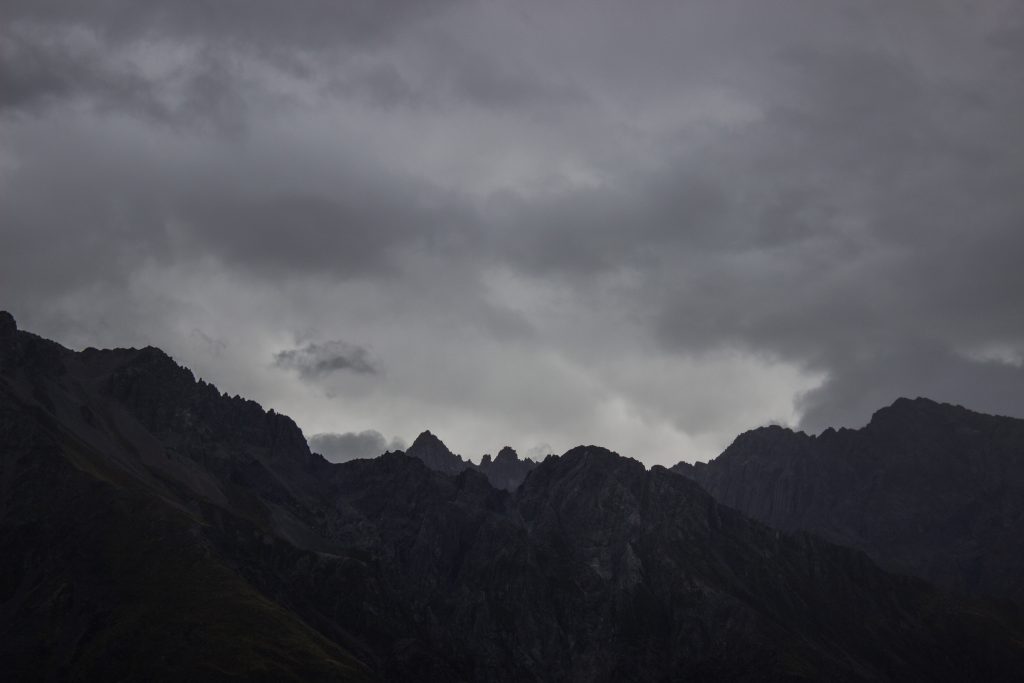 Wanderungen im Mount Cook Nationalpark, Aoraki, Südinsel Neuseeland, Wanderung zum Tasman Glacier View mit viel Regen, Blitz und Donner im alpinen Gelände, morgen nochmal versuchen
