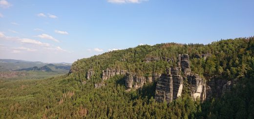 Affensteinweg Frienstein Carolafelsen und Wilde Hölle, Wanderweg im Wanderparadies Sächsische Schweiz mit vielen tollen Aussichten, riesiger Felsennationalpark, schöner Wald