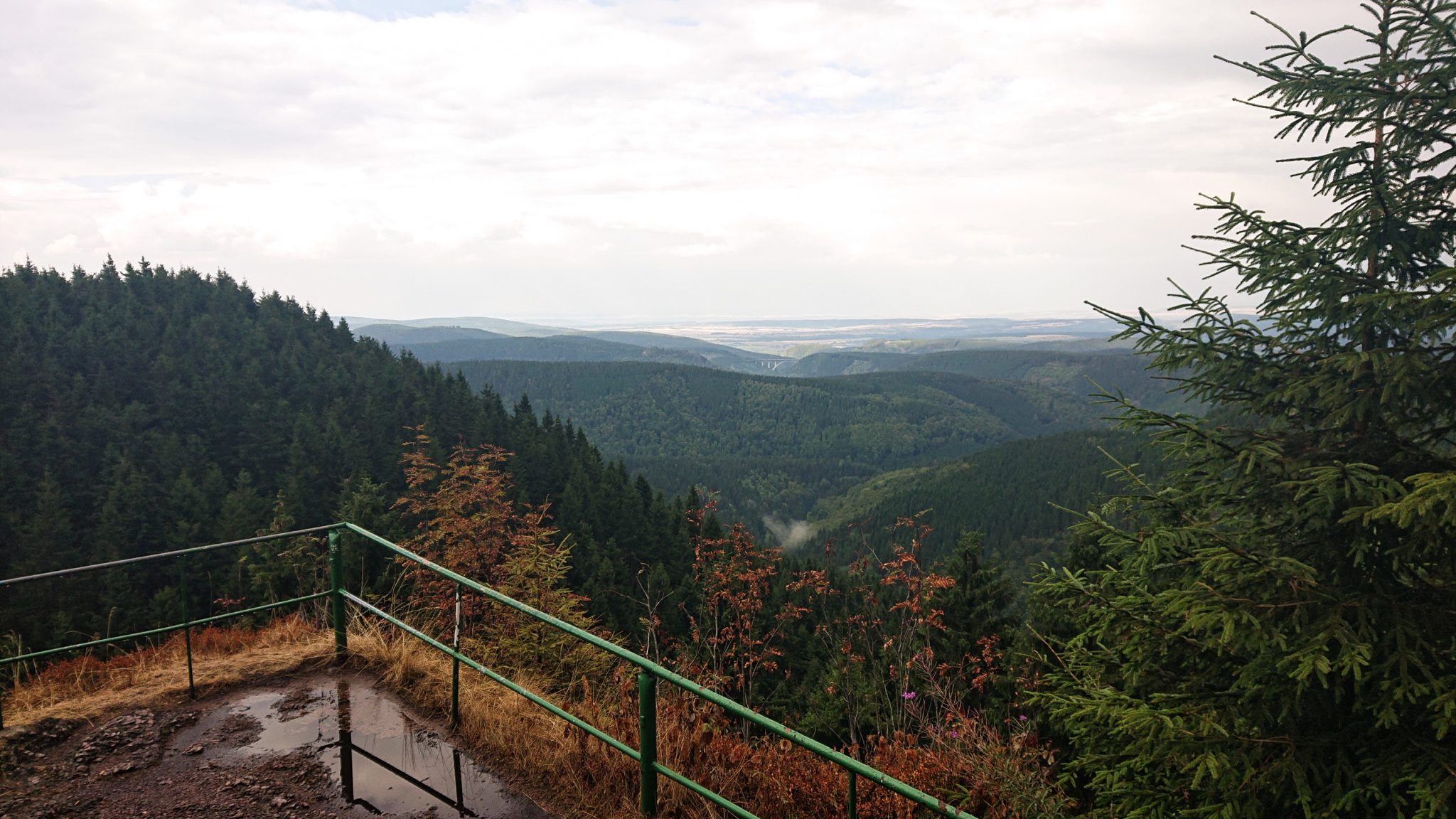 Großer Beerberg Schneekopf und Teufelskanzel, Gipfeltour Wanderung im Thüringer Wald, Aussicht auf Thüringer Wald von Teufelskanzel
