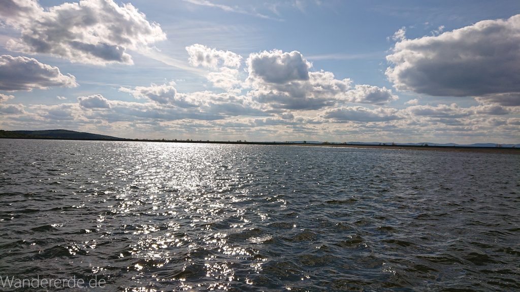Urwaldsteig von Hemfurth nach Bringhausen zur Jausenstation, Nationalpark Kellerwald Edersee, Blick auf Stausee Jausenstation