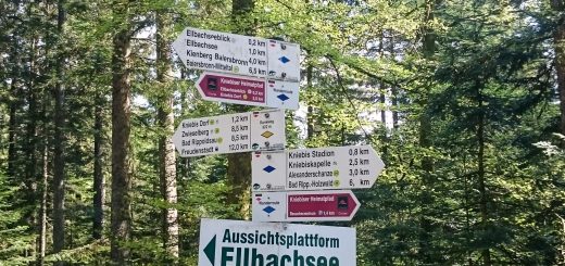 Kniebiser Heimatpfad - Genießerpfad, Wegweiser Schild zur Aussichtsplattform Ellbachsee