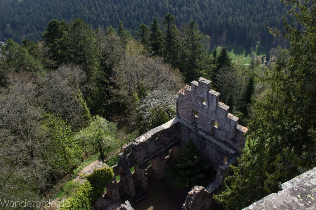 Genießerpfad, der Teinacher, Stadt Zavelstein, tolle empfehlenswerte Aussicht von der Burg in Zavelstein