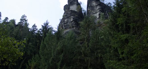 Zeughaus Roß- und Goldsteig Richterschlüchte im Kirnitzschtal wandern, Wanderweg im Wanderparadies Sächsische Schweiz mit vielen tollen Aussichten, riesiger Felsennationalpark