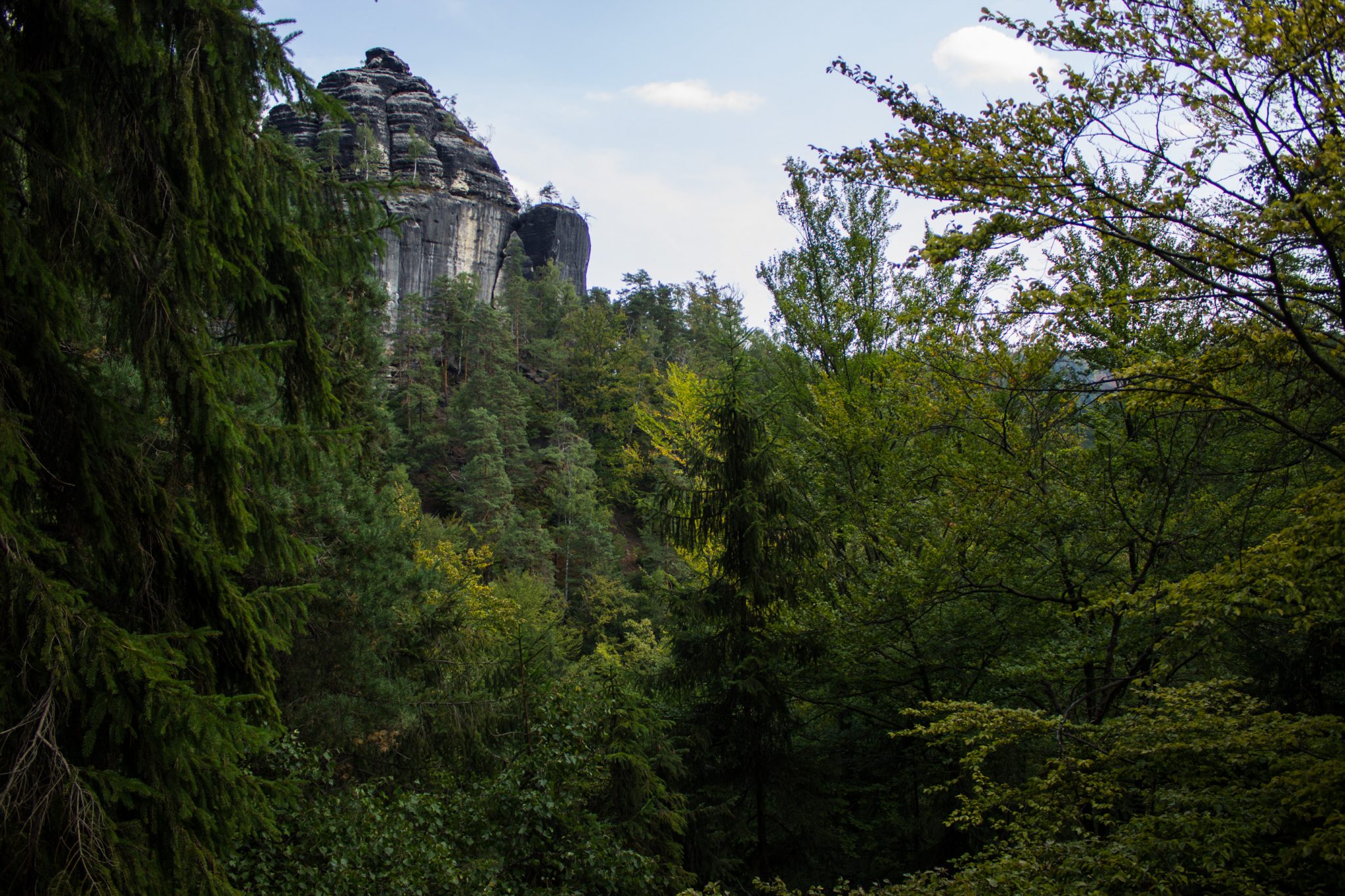 Zeughaus Roß- und Goldsteig Richterschlüchte im Kirnitzschtal wandern, Wanderweg im Wanderparadies Sächsische Schweiz mit vielen tollen Aussichten, riesiger Felsennationalpark