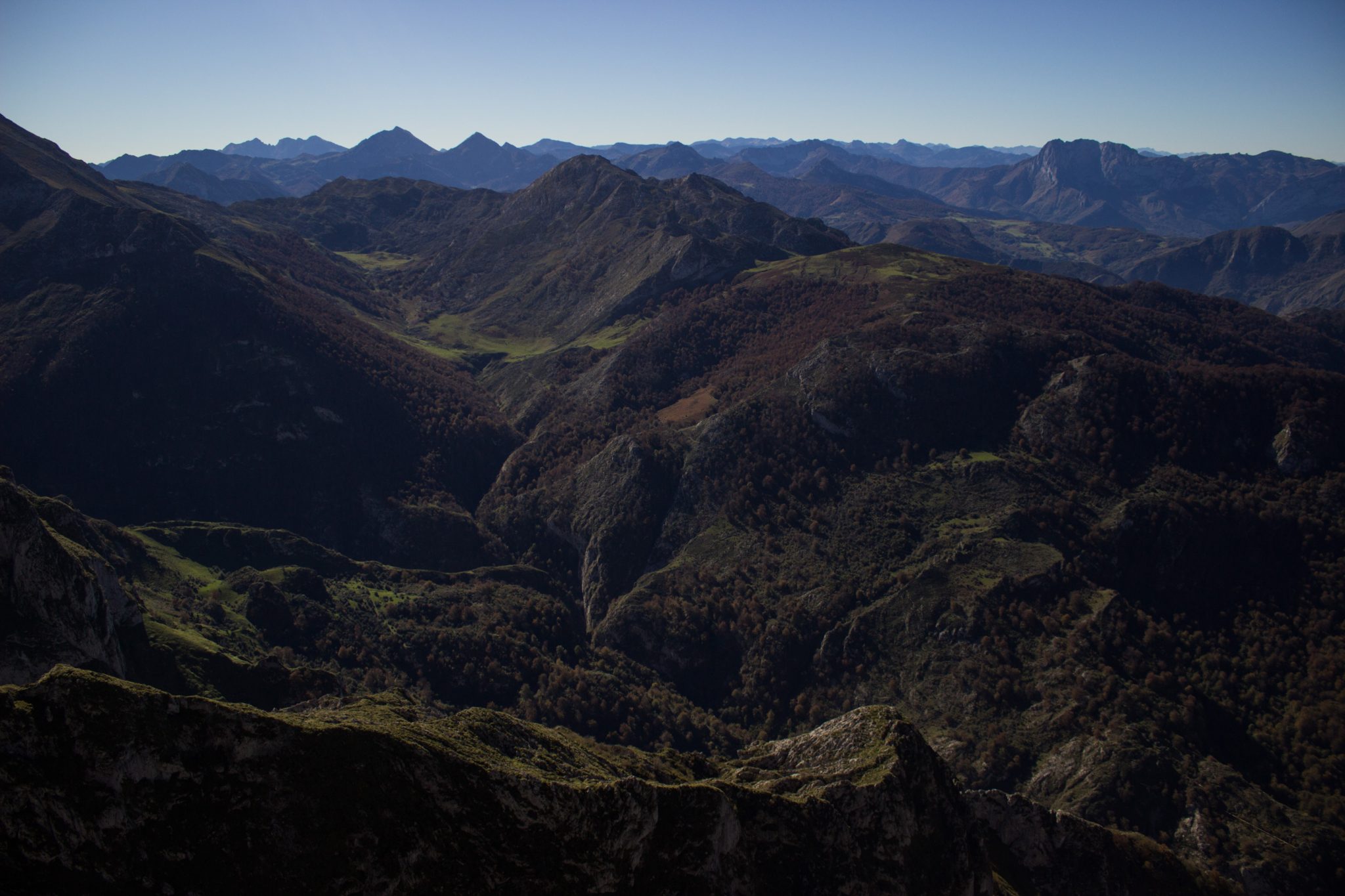 Wanderung Mirador de Ordiales Picos de Europa Spanien, sehr beeindruckende Sicht beim Ziel der Wanderung, dem Aussichtspunkt Mirador de Ordiales, Bergpanorama