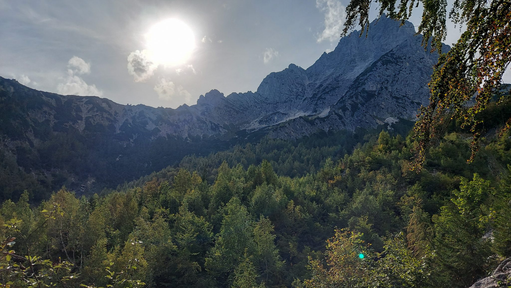 Wanderung zum Prielschutzhaus von Hinterstoder im Toten Gebirge in Oberösterreich, nach relativ langem Aufstieg erreichen wir das Prielschutzhaus und genießen die grandiose Aussicht auf das Tote Gebirge in Oberösterreich, Wanderweg erfordert einiges an Kondition