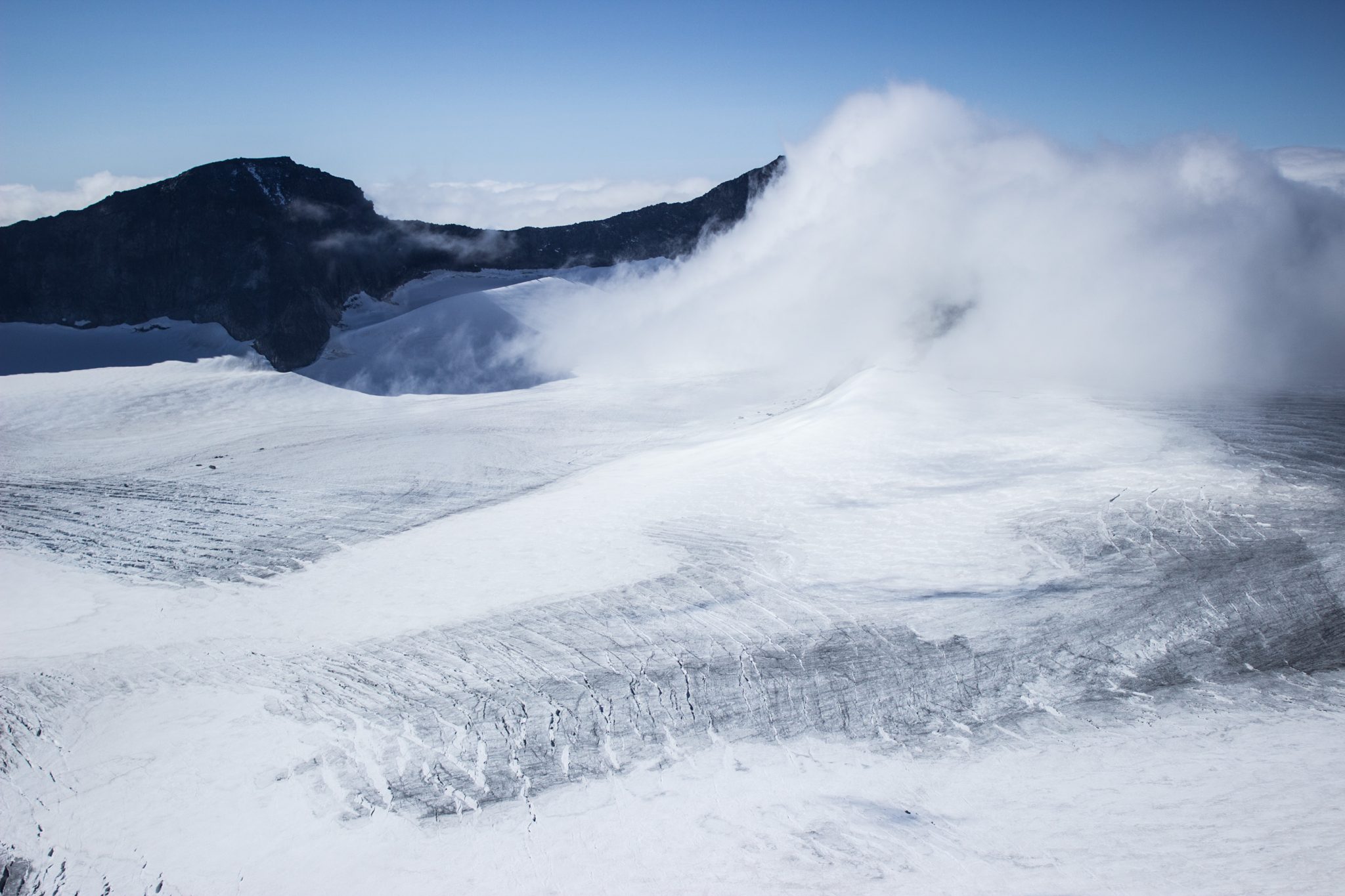 Wanderung auf den höchsten Berg Norwegens - der Galdhøpiggen ab Spiterstulen im Jotunheimen Nationalpark, auch höchster Berg Skandinaviens und Nordeuropas mit 2469 Höhenmetern, riesige Schneefelder