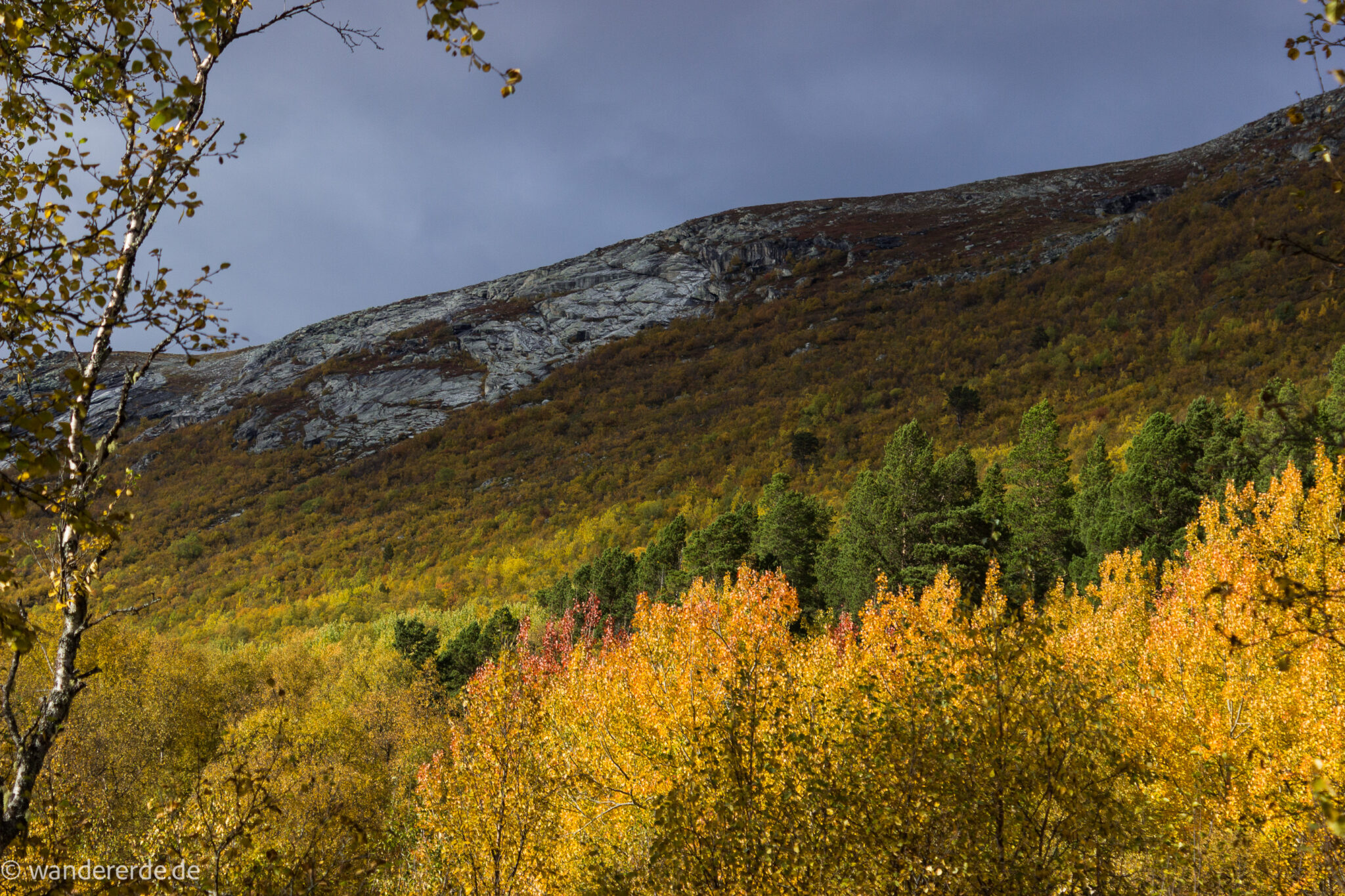 Wandern im herbstlichen Amotsdalen