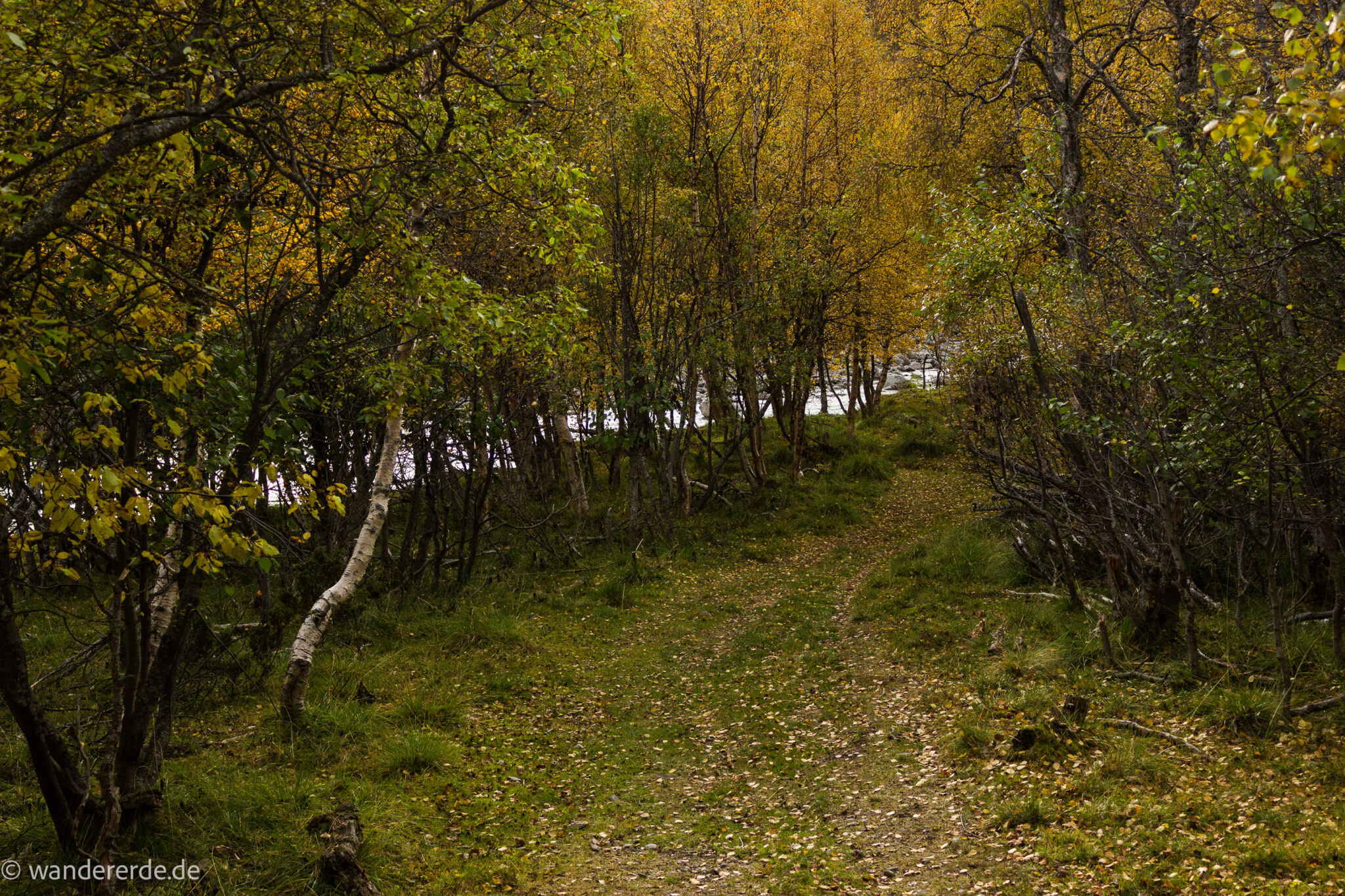 Wandern im herbstlichen Amotsdalen