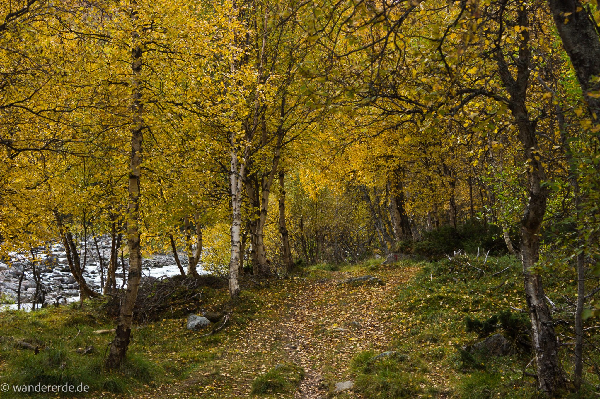 Wandern im herbstlichen Amotsdalen