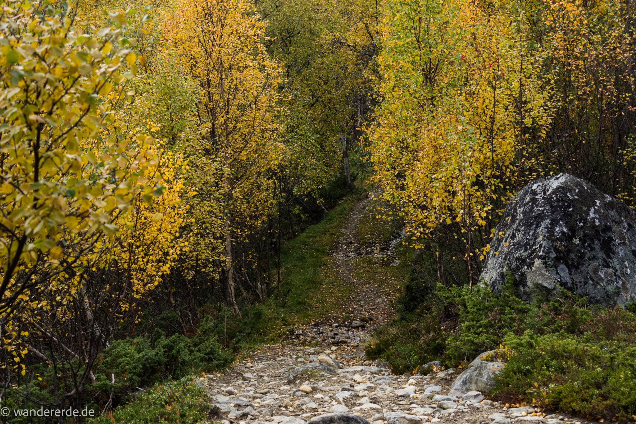Wandern im herbstlichen Amotsdalen