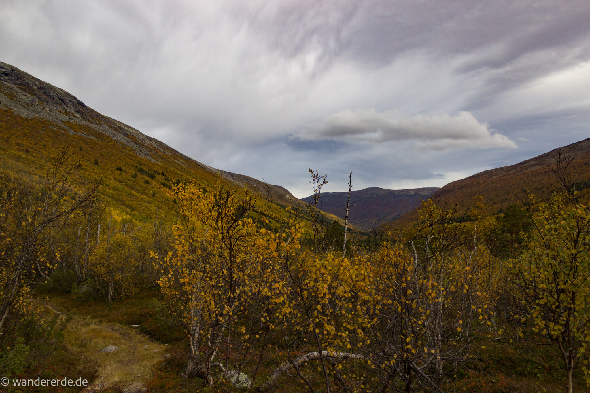 Wandern im herbstlichen Amotsdalen
