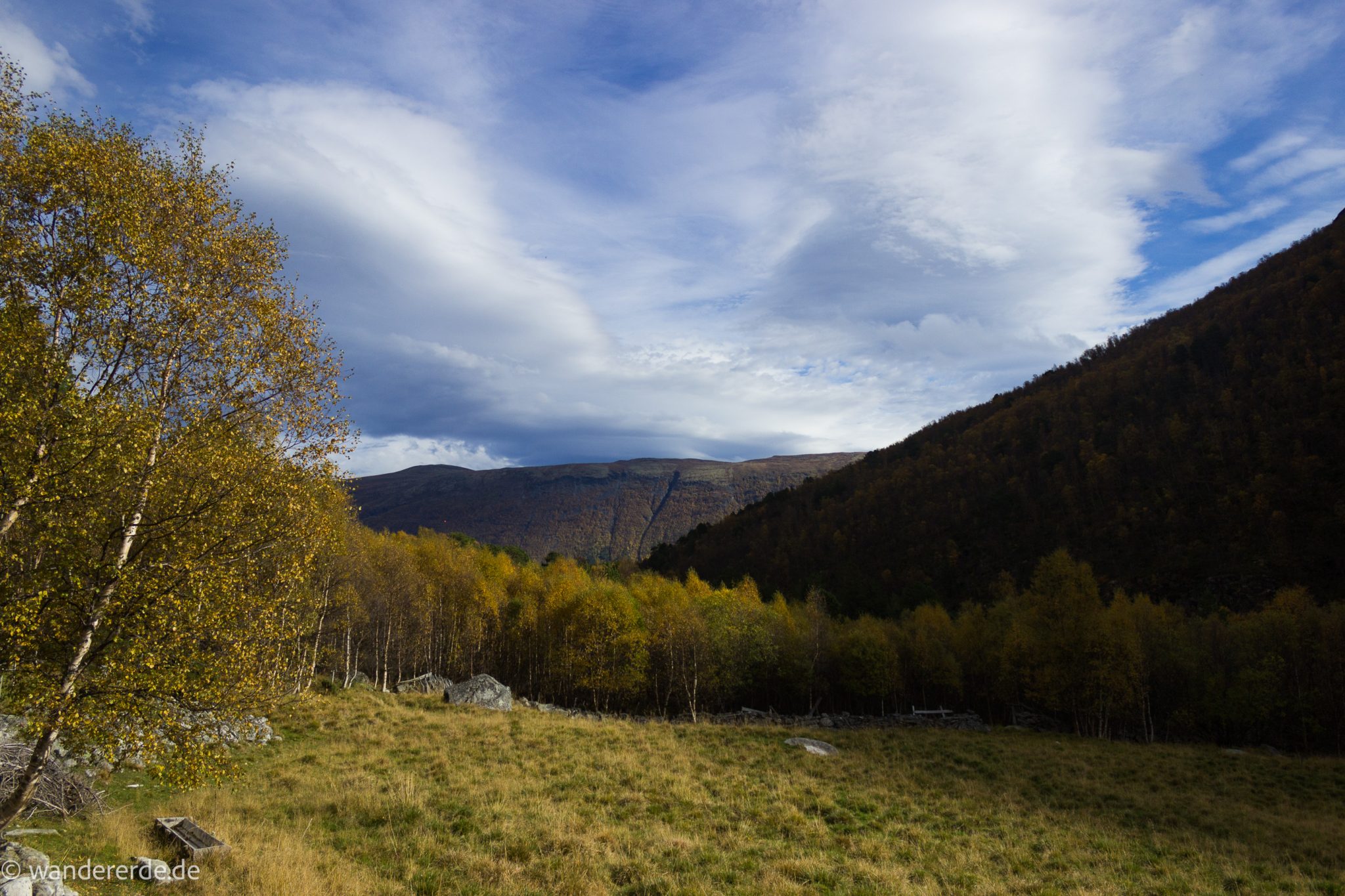 Wandern im herbstlichen Amotsdalen
