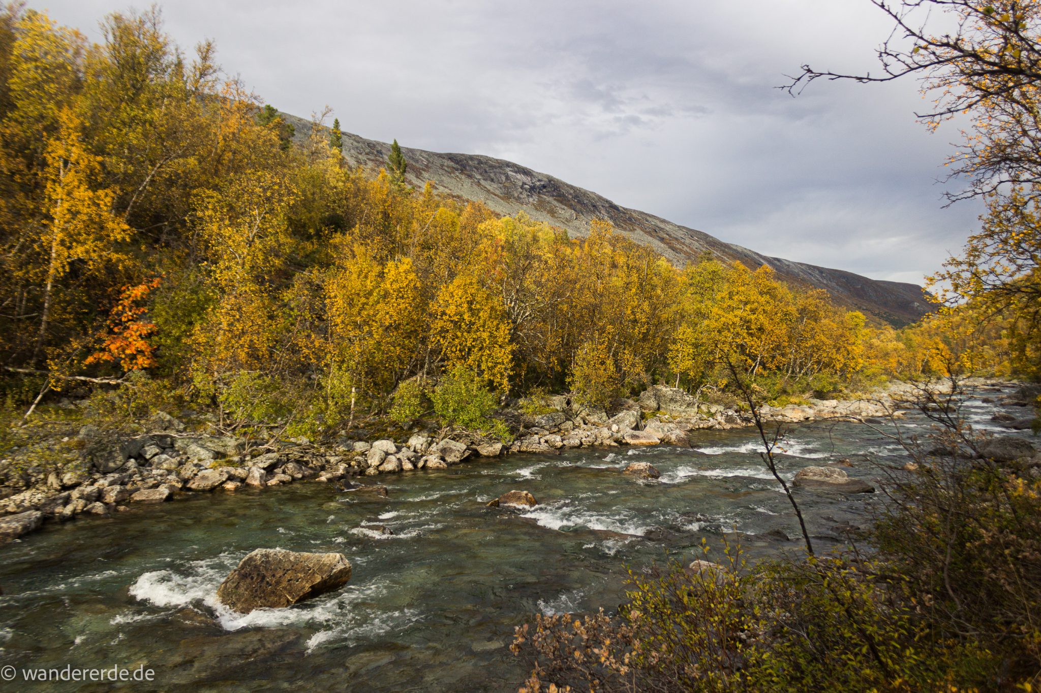 Wandern im herbstlichen Amotsdalen