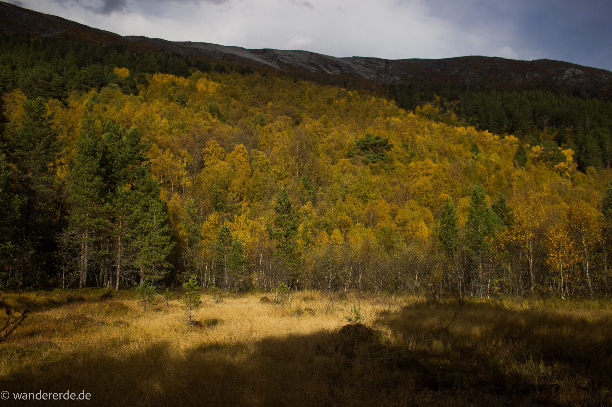 Wandern im herbstlichen Amotsdalen